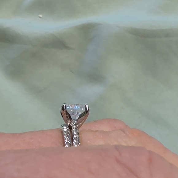Silver Diamond Simulant Wedding Set Rings - Picture 2 of 7